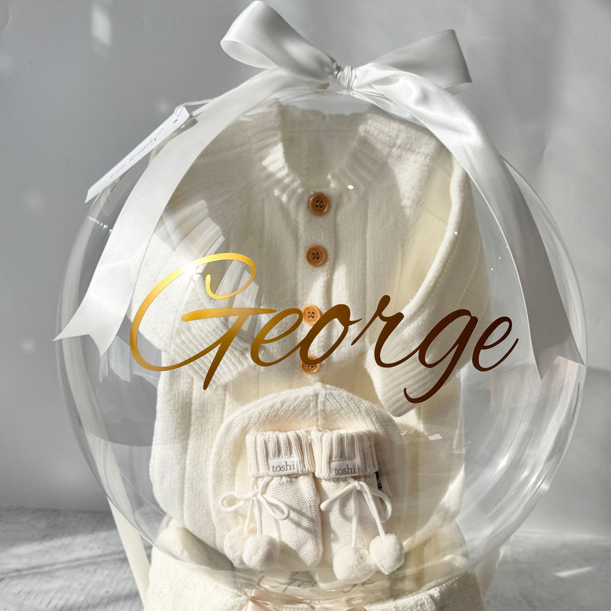 Neutral Baby Gift Balloon Hamper – Ivory & Gold | Personalised Newborn Gifts Sydney